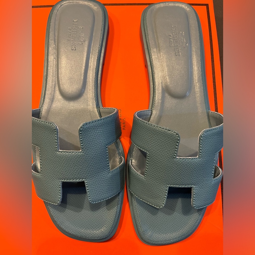 Oran sandals